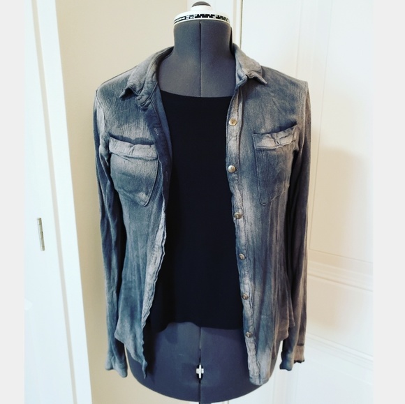 Gimmicks Button Up - Picture 1 of 5